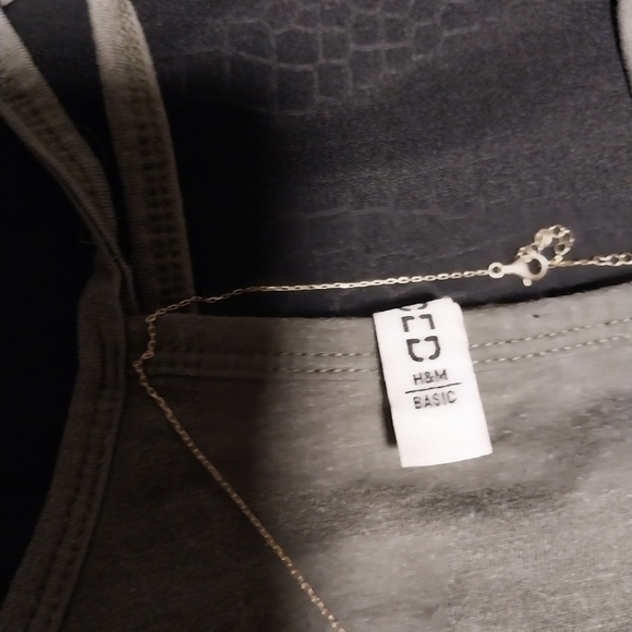 H&M Halter Crop - Picture 3 of 4